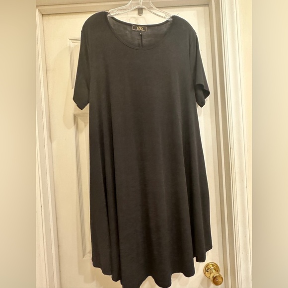 L & B black flutter dress size large. - Picture 1 of 4
